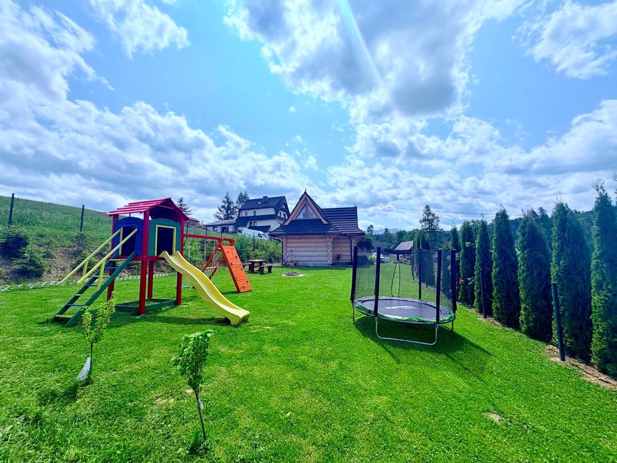 Malowany Domek W Gorach Цихе Екстер'єр фото